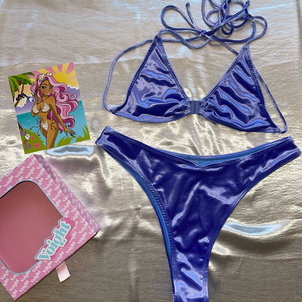 Valentina Voight Daisy V-Kini- Brand New Size Medium top / Large bottom